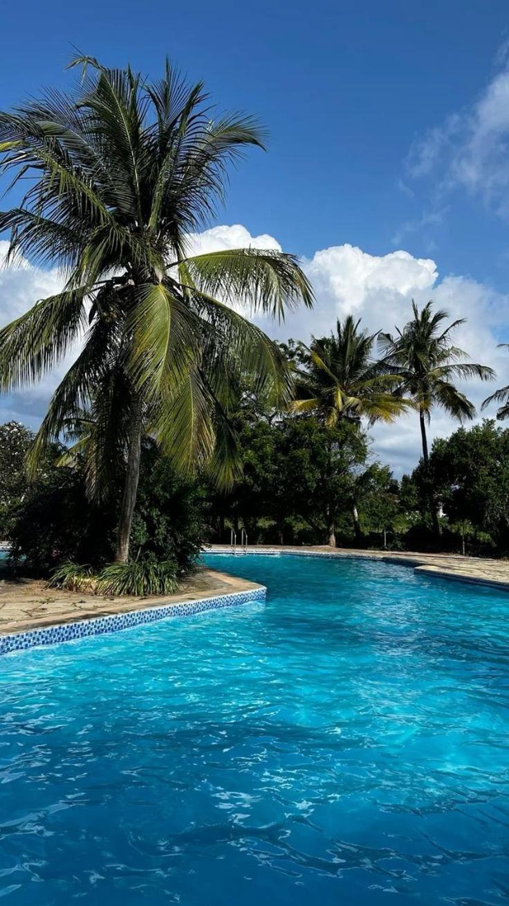 Tiwi Beach Resort & Spa Mombaça Exterior foto